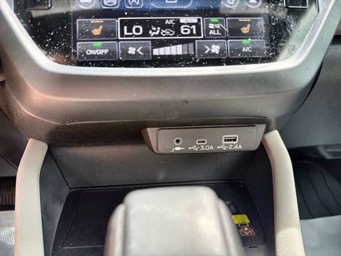 Certified 2025 Subaru Forester Limited AWD/4WD image 17