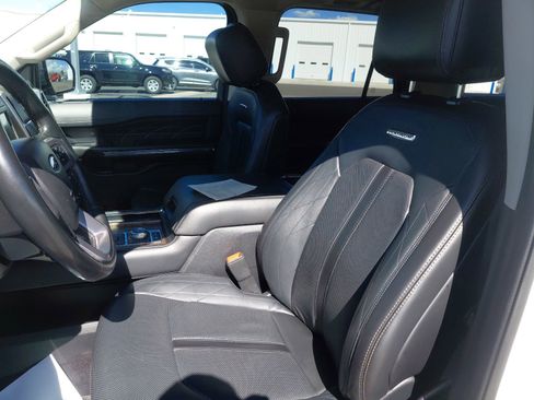 Used 2020 Ford Expedition Platinum AWD/4WD image 18