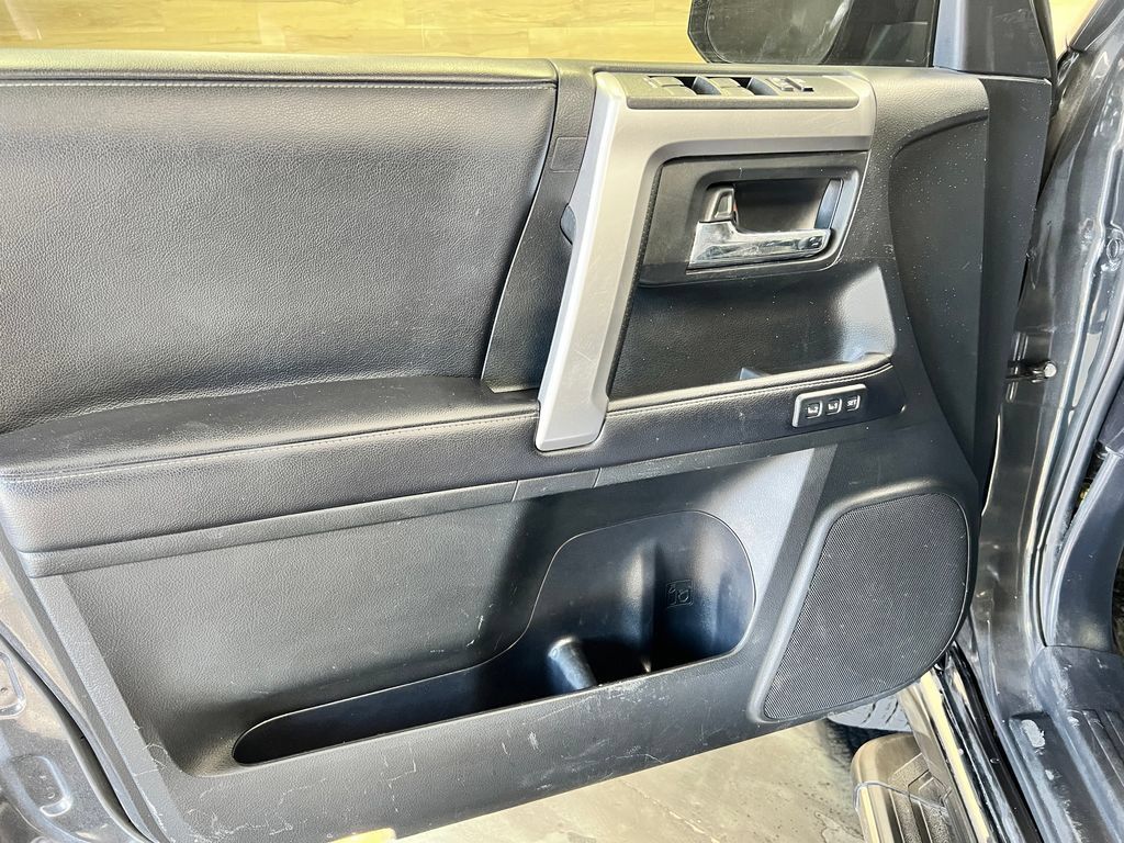 Used 2019 Toyota 4Runner Limited AWD/4WD image 26
