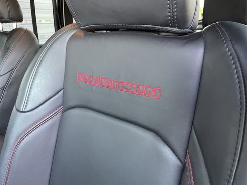 Used 2026 Jeep Wrangler Unlimited Rubicon AWD/4WD image 31