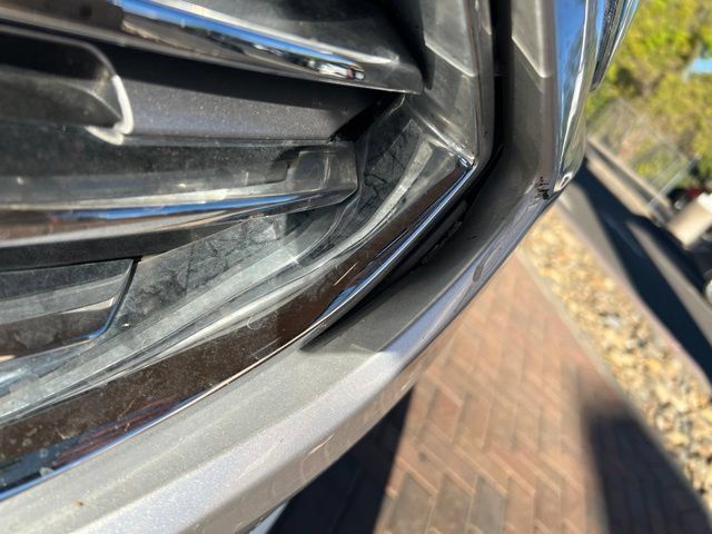 Used 2019 Ford Edge Titanium FWD image 10