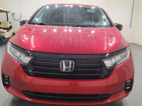 Used 2024 Honda Odyssey Sport image 2