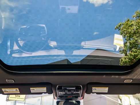 New 2026 Land Rover Range Rover SE AWD/4WD image 16
