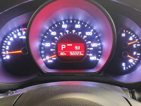 Used 2019 Kia Soul FWD image 23
