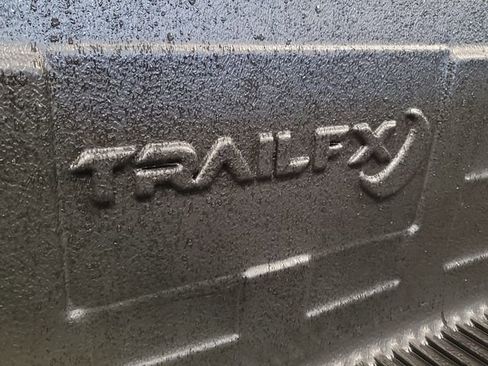 Used 2023 RAM 1500 Classic SLT w/ Protection Group AWD/4WD image 33