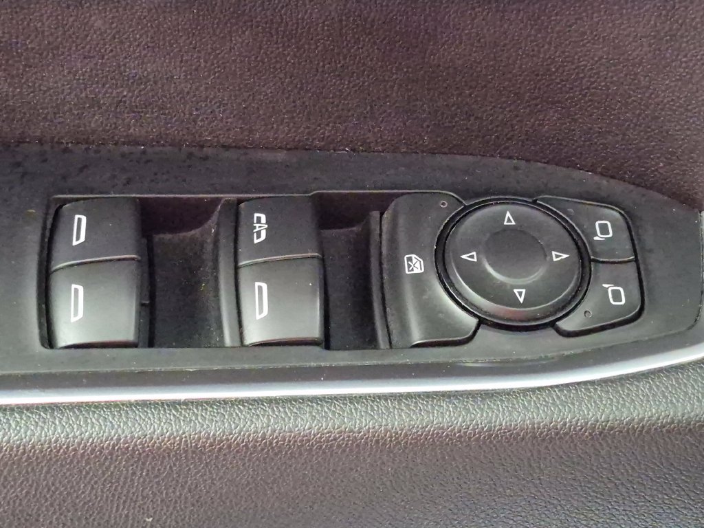 Used 2025 Chevrolet Silverado 1500 LT Trail Boss w/ Convenience Package II AWD/4WD image 16