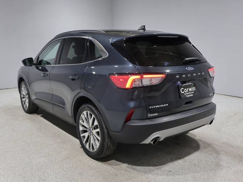 Used 2022 Ford Escape Titanium AWD/4WD image 5