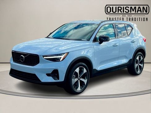 Used 2026 Volvo XC40 B5 Plus w/ Protection Package Premier image 5