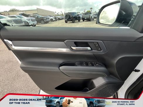 New 2026 GMC Terrain Elevation image 23