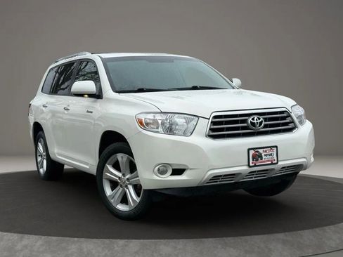 Used 2009 Toyota Highlander Limited AWD/4WD image 3