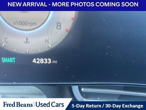 Used 2023 Hyundai Elantra SEL w/ Convenience Package image 13