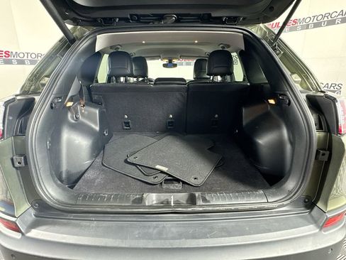 Used 2019 Jeep Cherokee Limited image 26