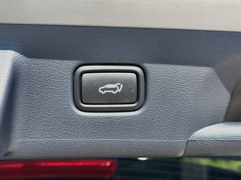 Used 2021 Hyundai Palisade SEL w/ Premium Package FWD image 14