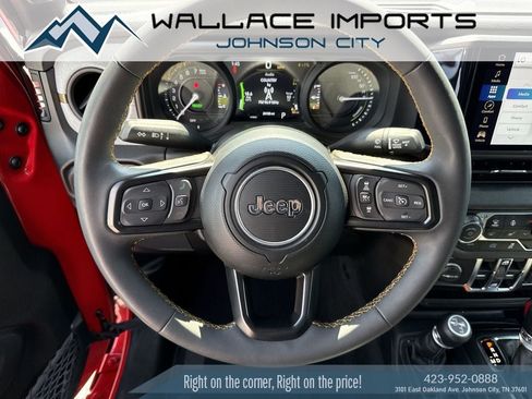 Used 2024 Jeep Wrangler Unlimited w/ Convenience Group AWD/4WD image 32