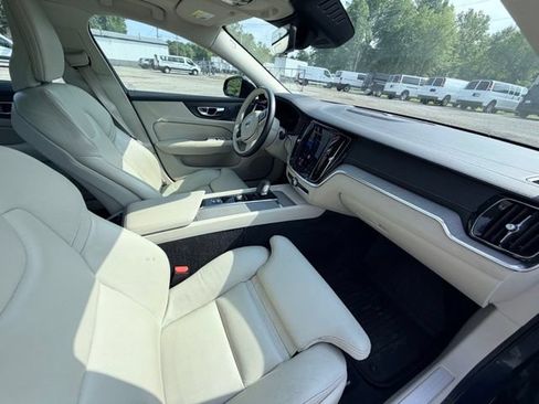 Used 2023 Volvo S60 B5 Ultimate w/ Climate Package AWD/4WD image 11