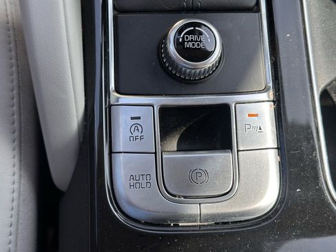 Used 2023 Kia Telluride S image 33