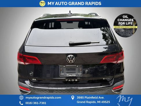Used 2022 Volkswagen Taos SE AWD/4WD image 6