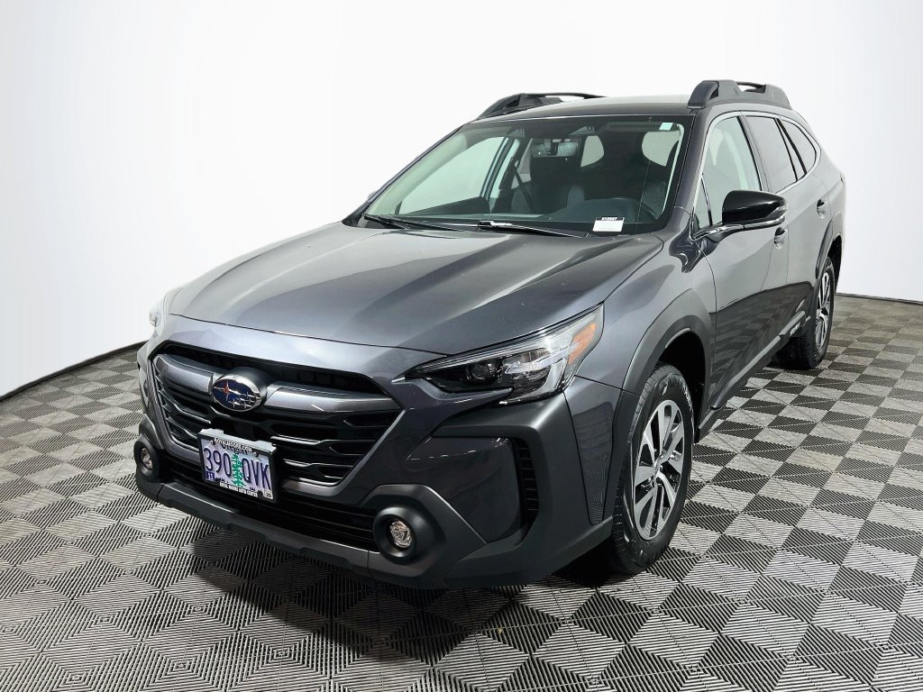 Certified 2025 Subaru Outback Premium w/ Popular Package #1A AWD/4WD image 3