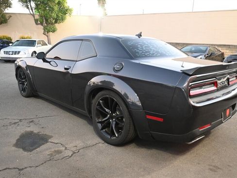 Used 2016 Dodge Challenger SXT w/ Blacktop Package image 8
