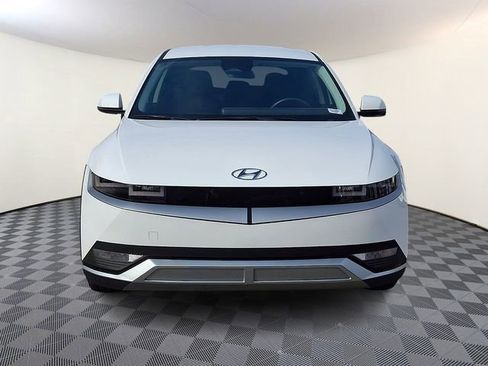 Used 2024 Hyundai Ioniq 5 SE image 2