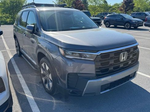 Used 2026 Honda Pilot Elite image 1