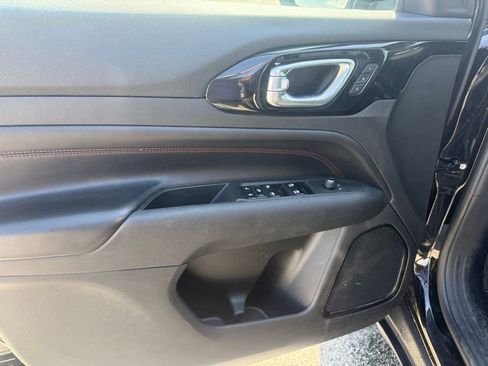 Used 2022 Jeep Compass Trailhawk w/ Trailhawk Elite Group image 10