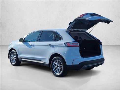 Used 2024 Ford Edge SEL image 9