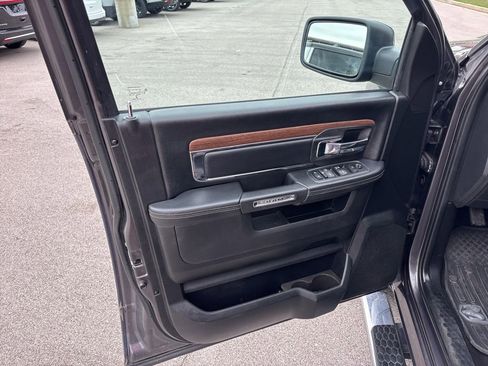 Used 2018 RAM 1500 Laramie w/ Convenience Group AWD/4WD image 22