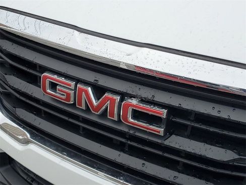 Used 2022 GMC Terrain SLE image 29
