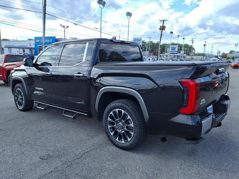 Used 2023 Toyota Tundra Limited AWD/4WD image 7