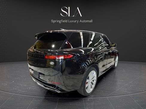 Used 2023 Land Rover Range Rover Sport SE Dynamic image 4
