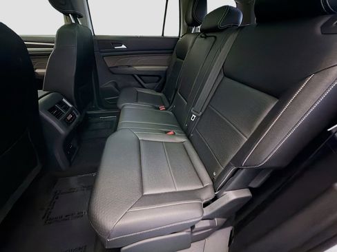 Used 2023 Volkswagen Atlas SE w/ Panoramic Sunroof Package FWD image 13