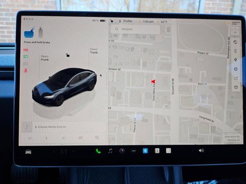 Used 2024 Tesla Model 3 image 34