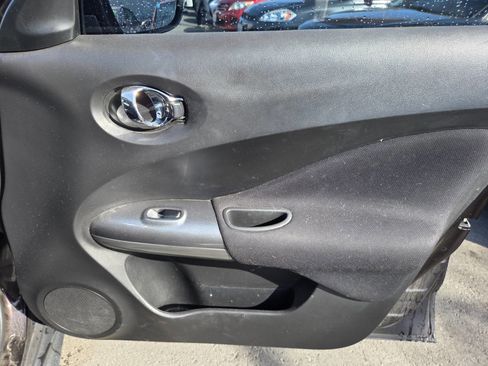 Used 2015 Nissan Juke S image 15