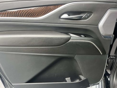 Used 2021 Cadillac Escalade ESV Sport Platinum AWD/4WD image 23