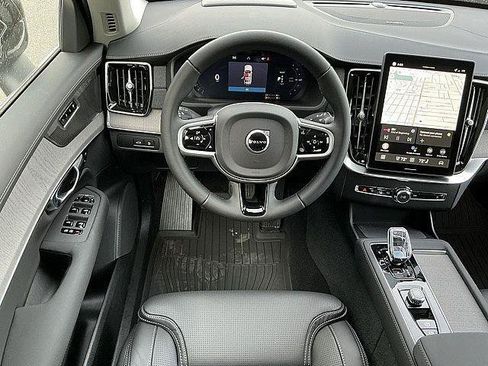 New 2026 Volvo XC90 T8 Ultra w/ Protection Package Premier AWD/4WD image 5