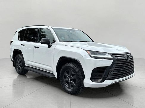 Used 2026 Lexus LX 700h Overtrail AWD/4WD image 2