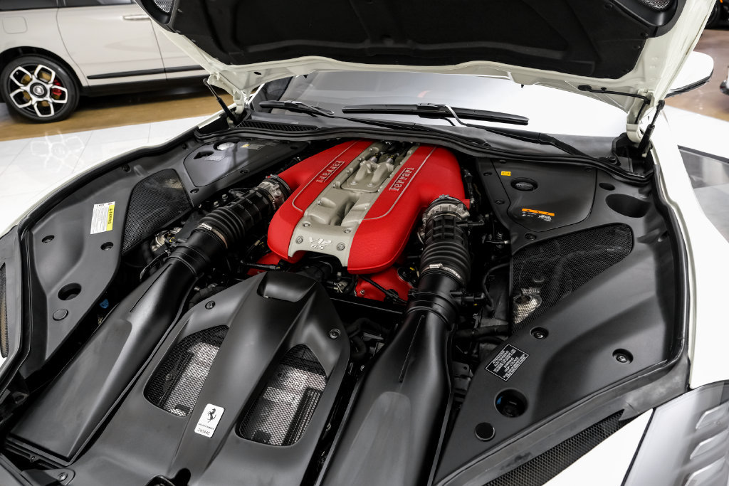 Used 2019 Ferrari 812 Superfast RWD image 56