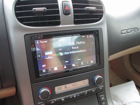 Used 2006 Chevrolet Corvette Convertible w/ Preferred Equipment Group image 20