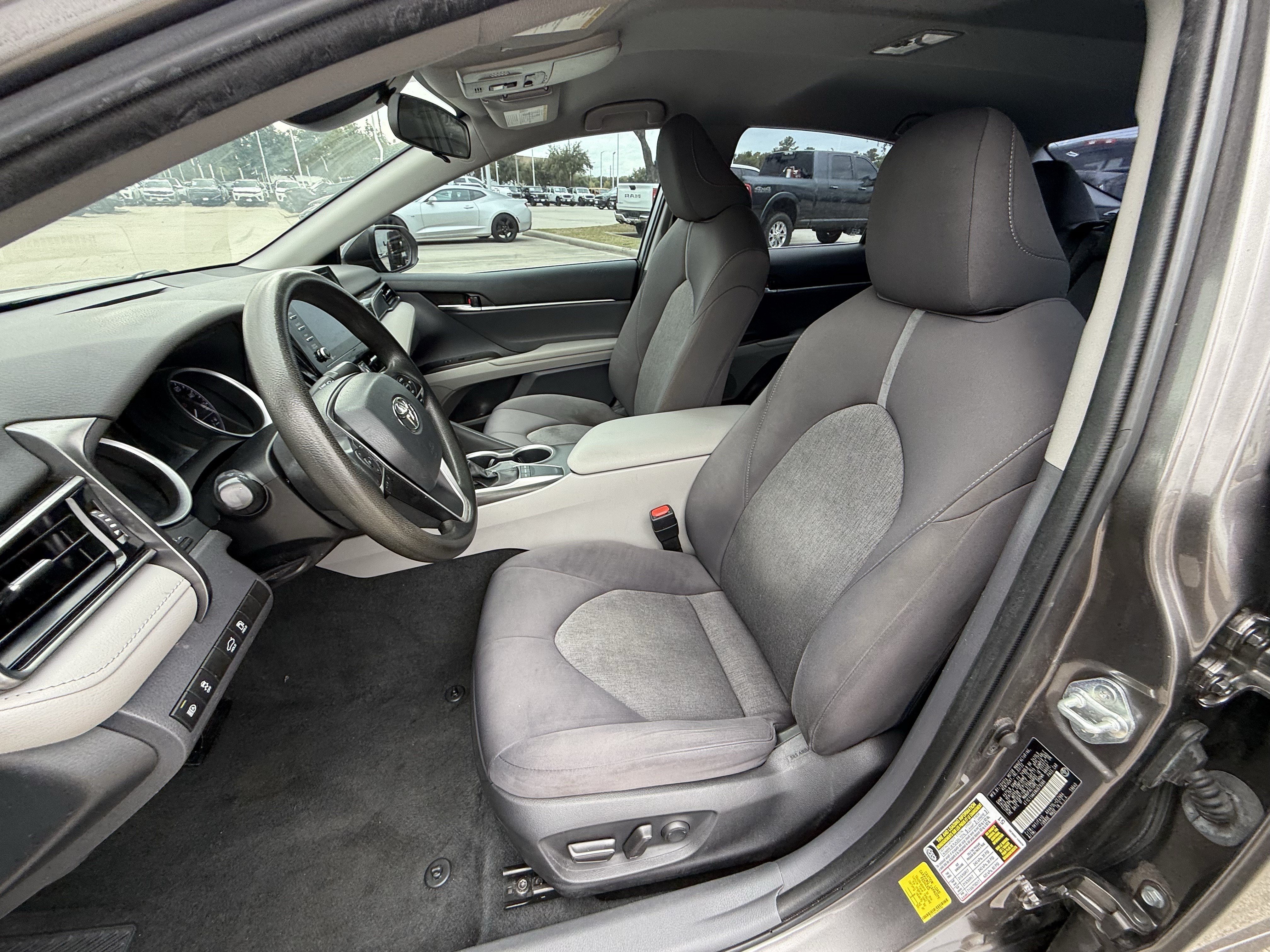 Used 2022 Toyota Camry LE FWD image 26