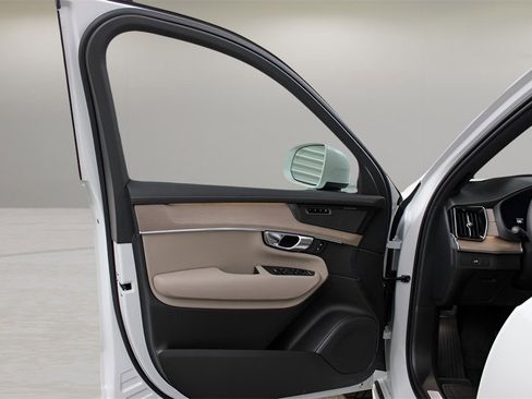 New 2026 Volvo XC60 B5 Plus w/ Protection Package Premier image 42