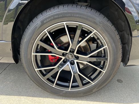 Used 2019 Audi Q8 Prestige AWD/4WD image 13