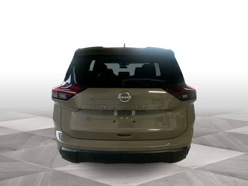 Used 2025 Nissan Rogue SV AWD/4WD image 7