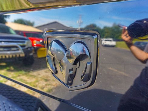 Used 2014 RAM 1500 Express w/ Black Ram 1500 Express Group image 6