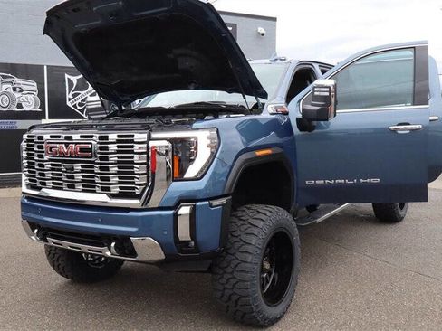 Used 2025 GMC Sierra 3500 Denali w/ Denali Reserve Package image 26