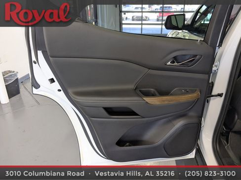 Used 2021 GMC Acadia SLE w/ Driver Convenience Package image 15