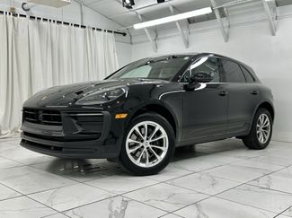 Certified 2024 Porsche Macan image 1
