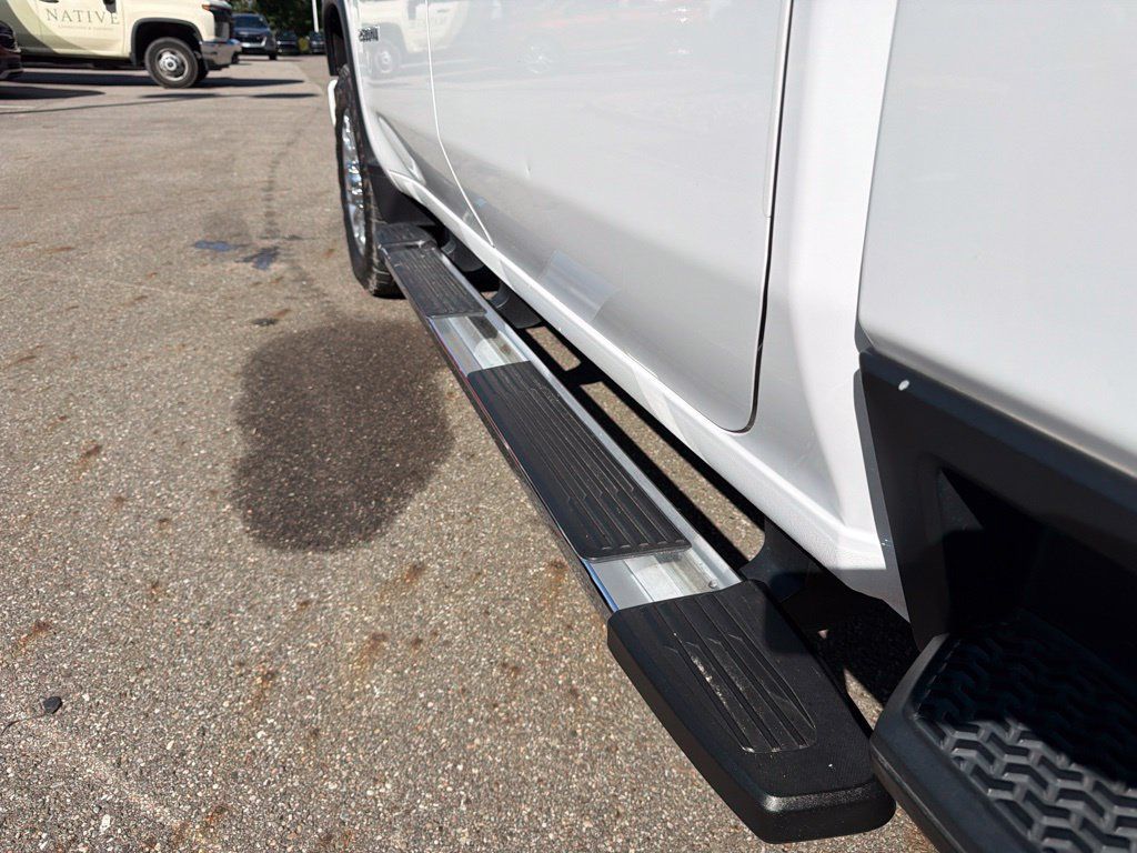 Used 2024 Chevrolet Silverado 2500 LTZ w/ LTZ Plus Package AWD/4WD image 9