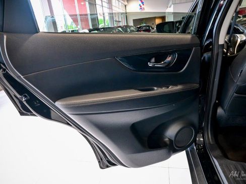 Used 2015 Nissan Rogue SL w/ SL Premium Package AWD/4WD image 19