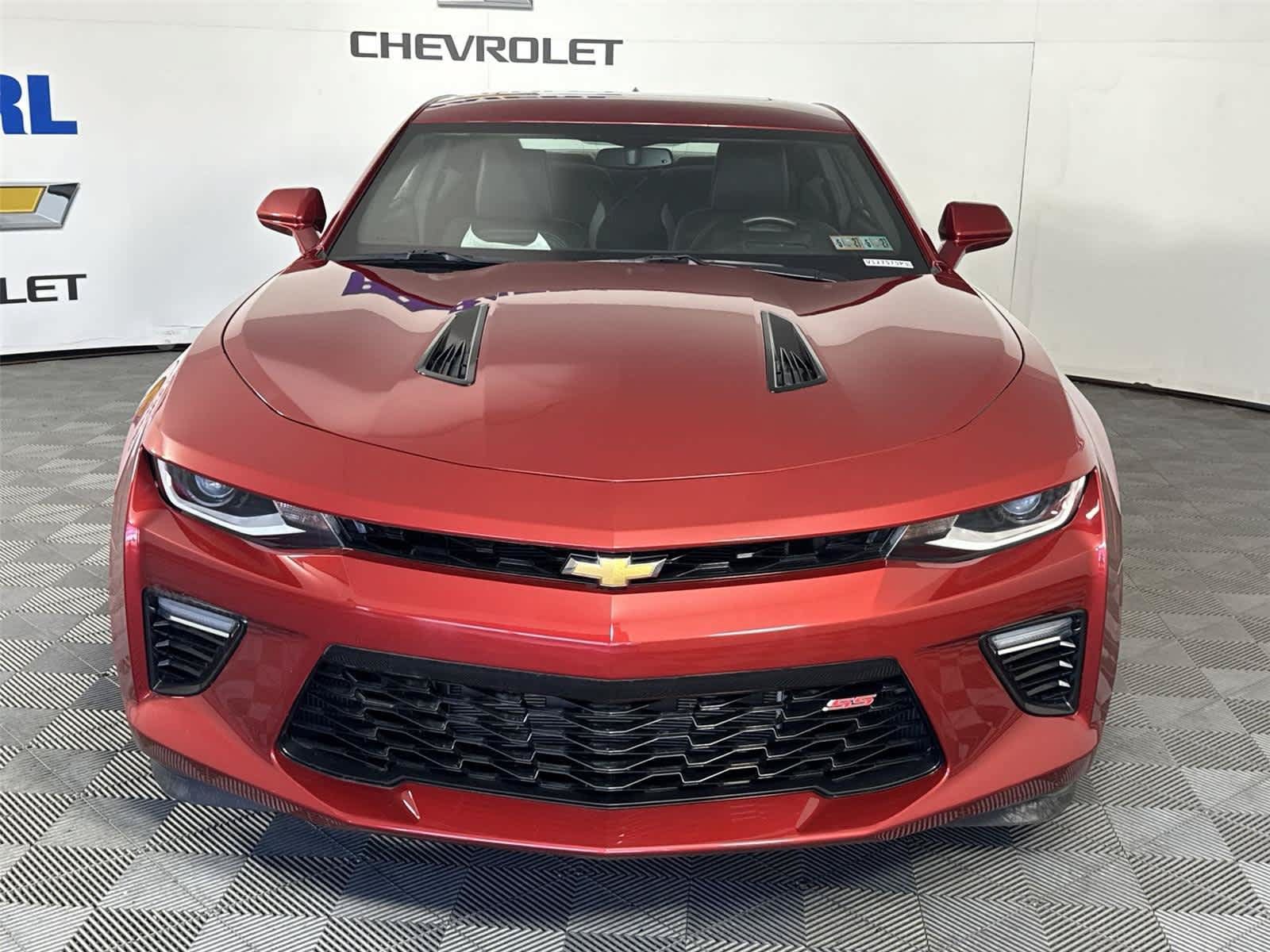 Used 2018 Chevrolet Camaro SS RWD image 8